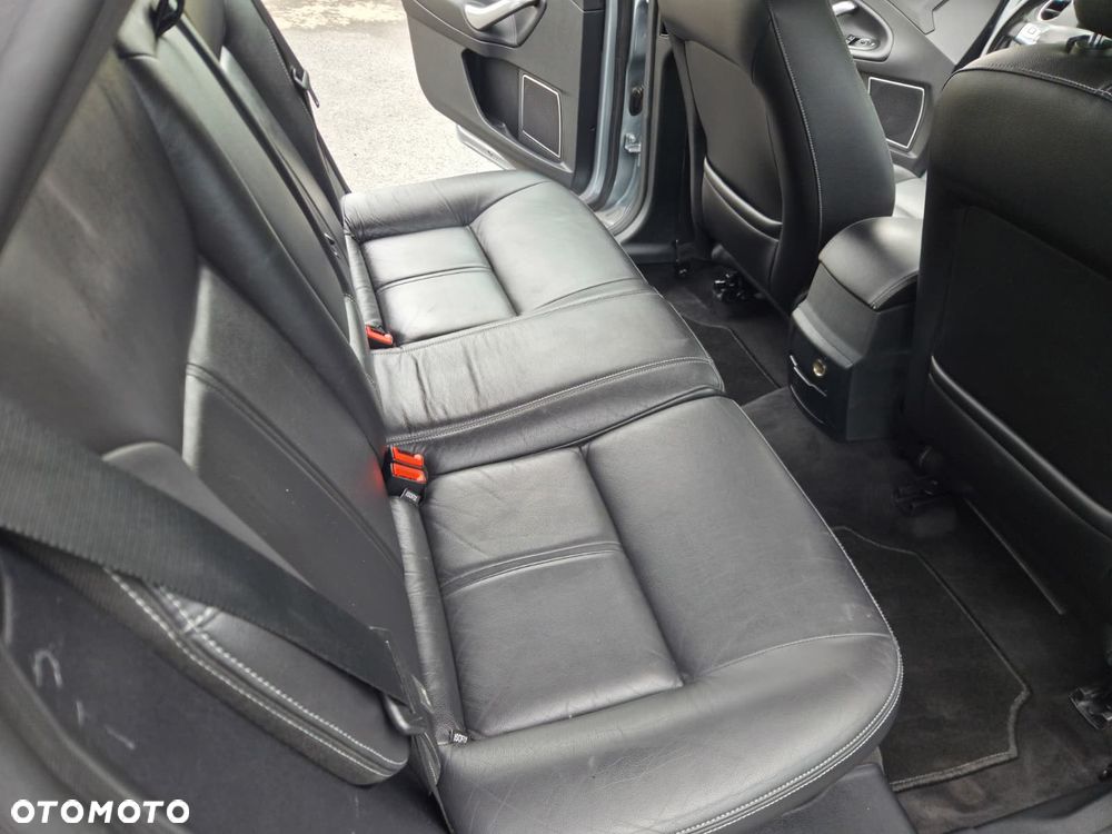 Ford Mondeo 1.8 TDCi Ghia - 13
