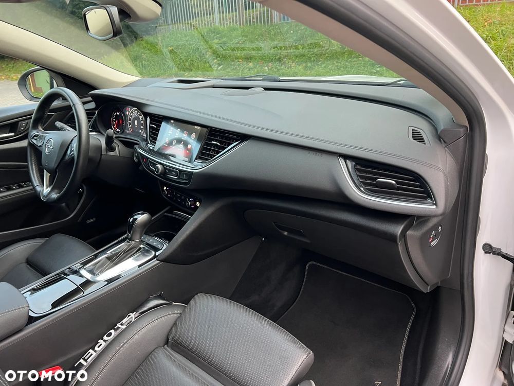Opel Insignia - 17