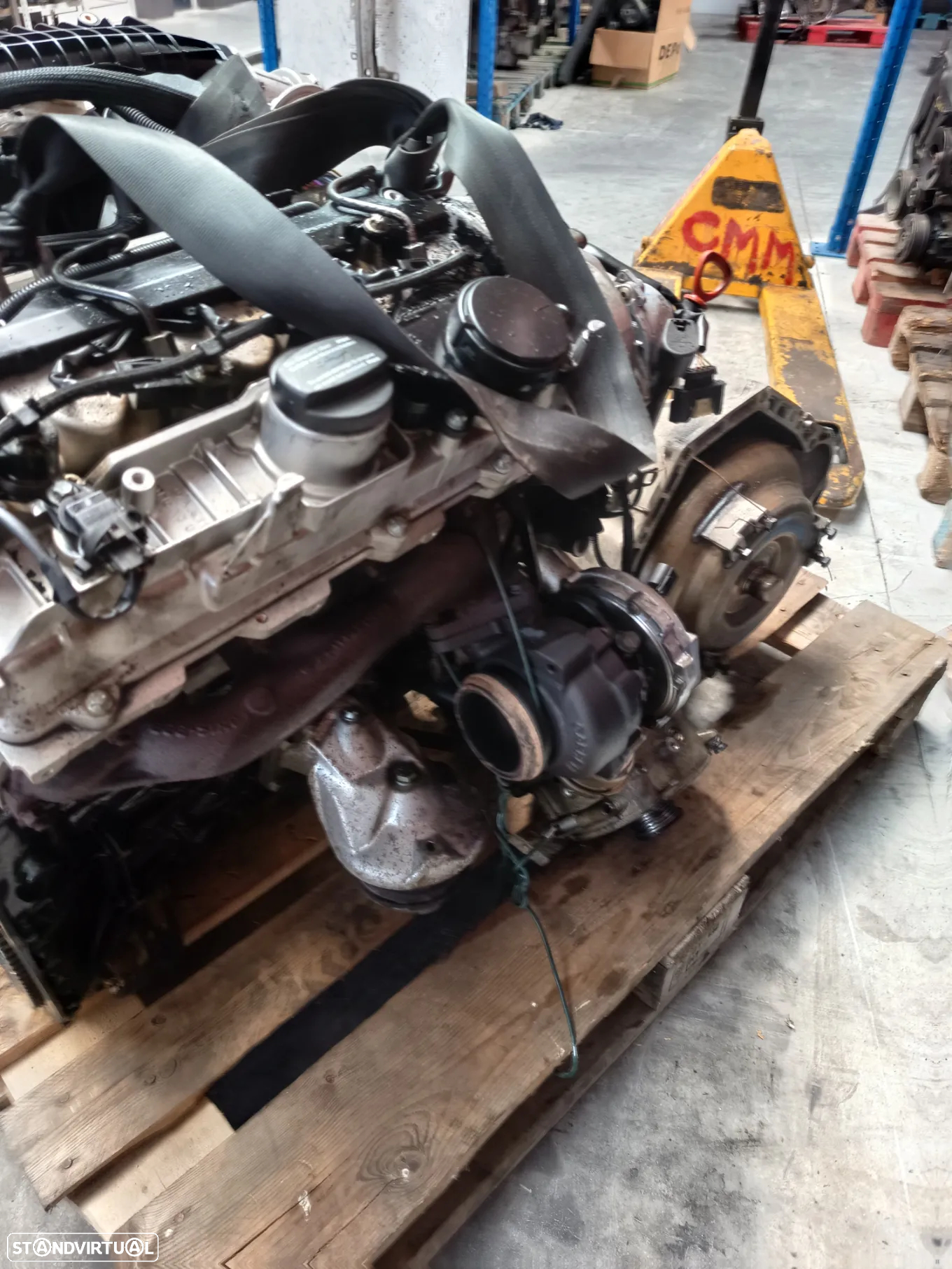 Motor Mercedes E W210 ano 2000 Ref: 611 961 - 8