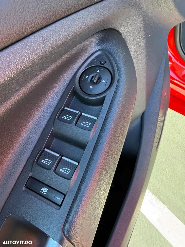 Ford Kuga - 5