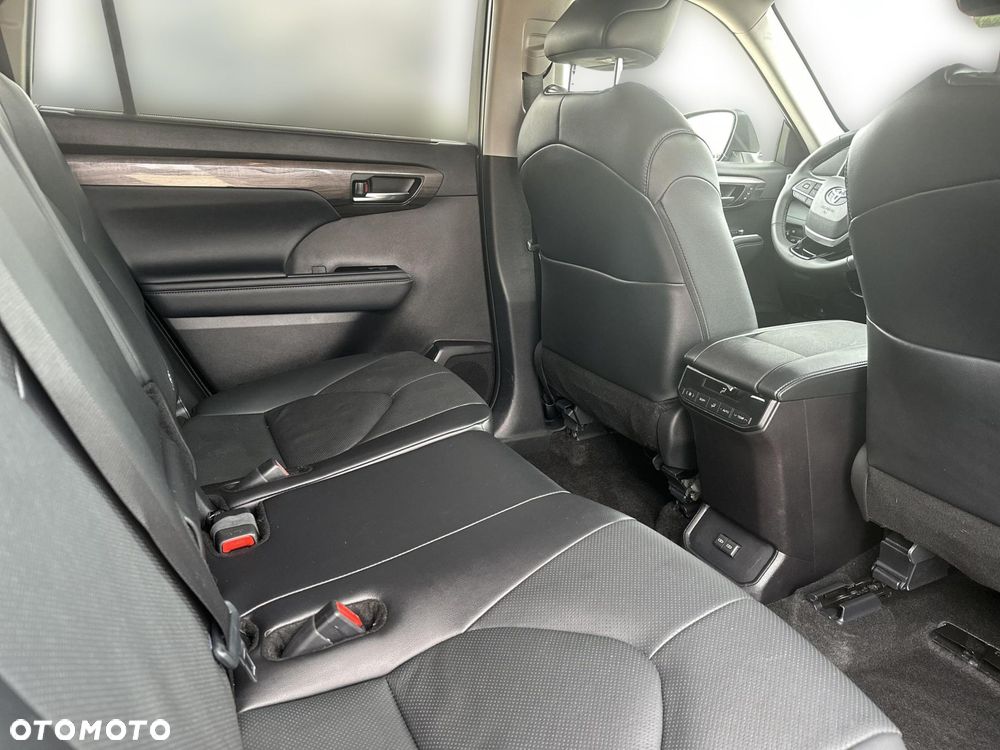 Toyota Highlander - 13