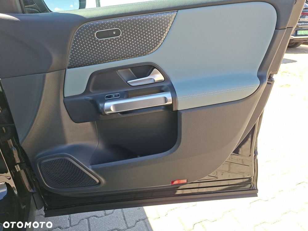 Mercedes-Benz GLB 200 Progressive 7G-DCT - 20