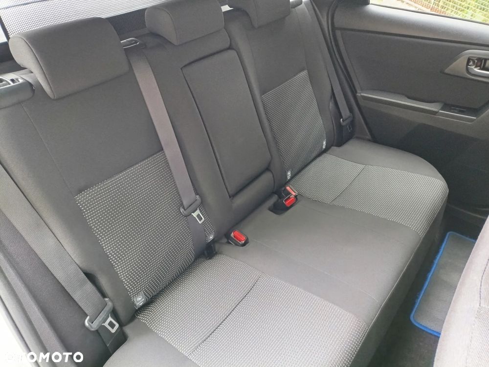 Toyota Auris 1.6 Luna - 14