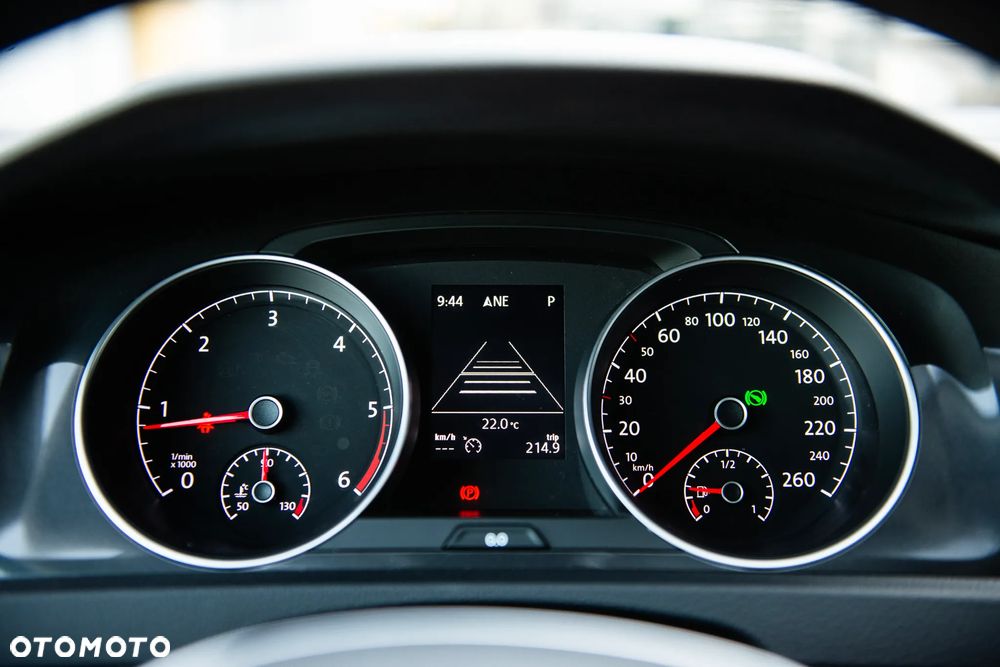 Volkswagen Golf - 12