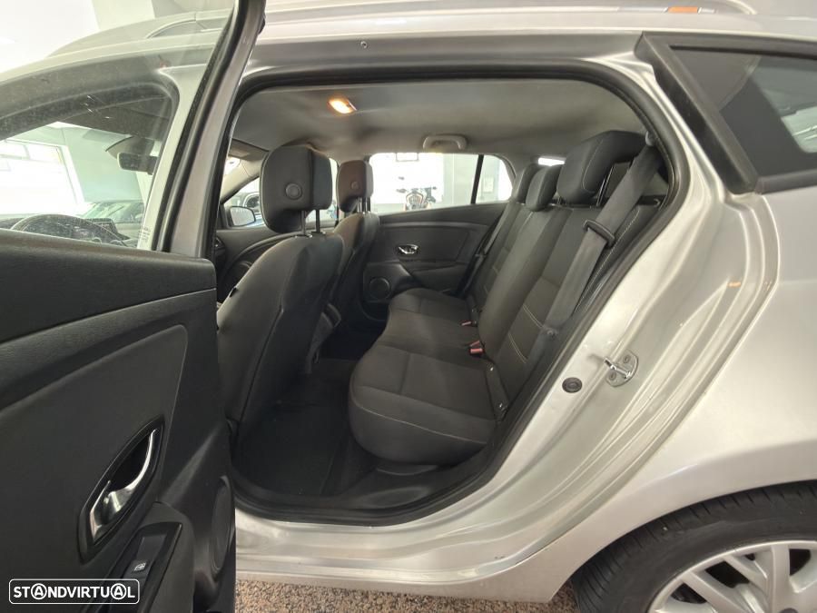 Renault Mégane Sport Tourer 1.5 dCi Dynamique SS - 6