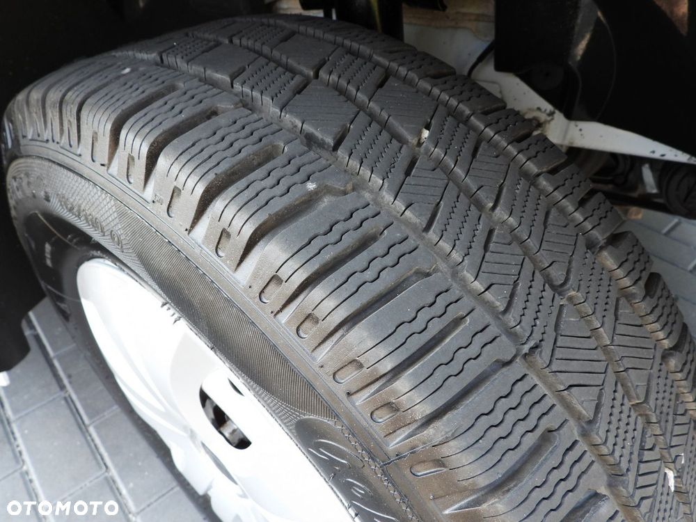 Renault MASTER  KONTENER WINDA 8 PALET TEMPOMAT LEDY KLIMATYZACJA  165KM - 25