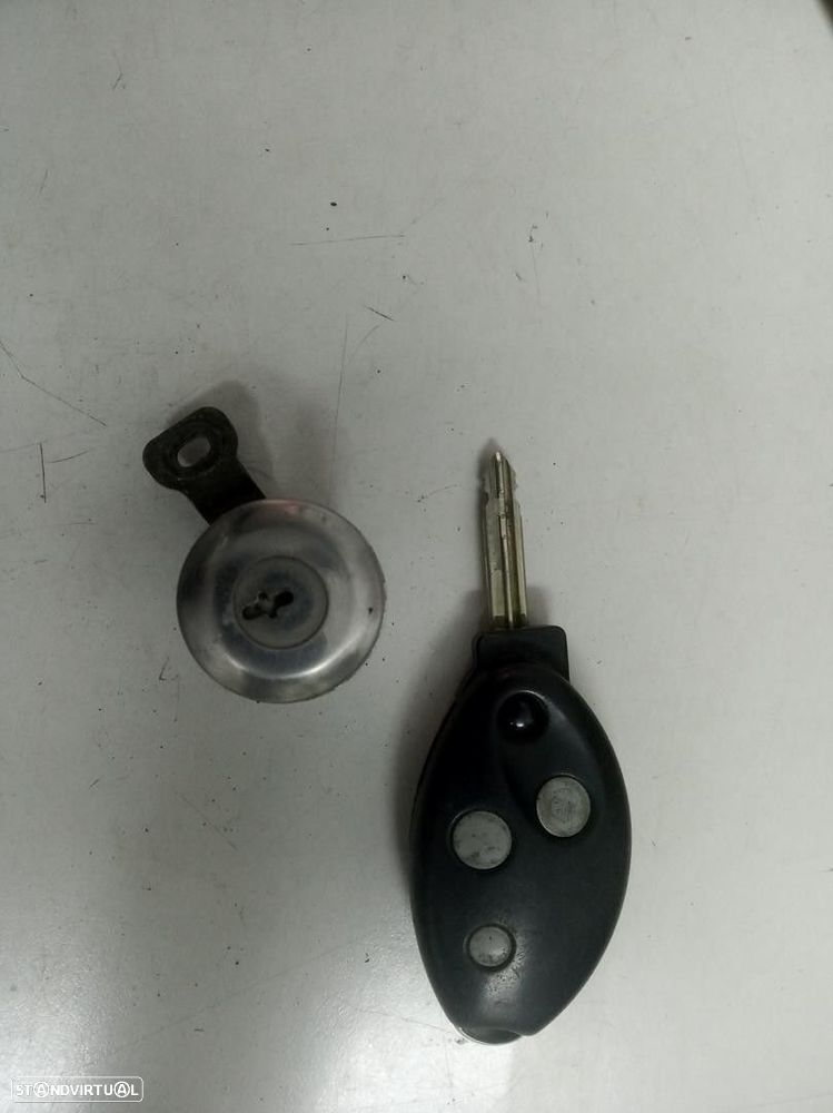 CANHÃO PORTA FRONTAL ESQUERDA CITROEN XSARA COUPÉ 2001 - - 1