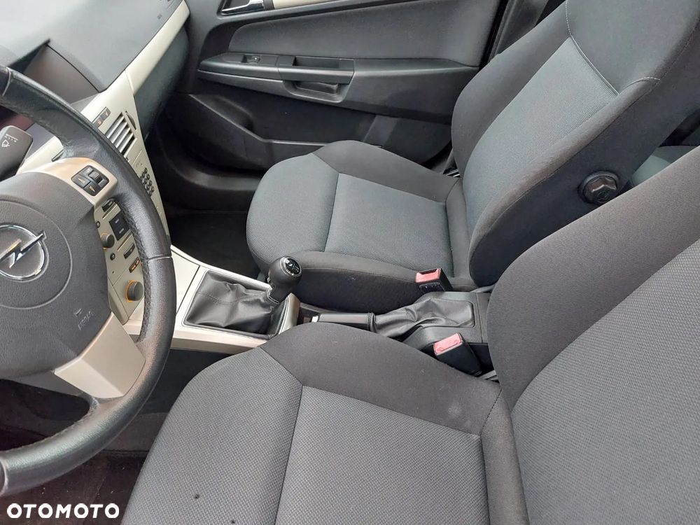 Opel Astra 1.6 Cosmo - 18