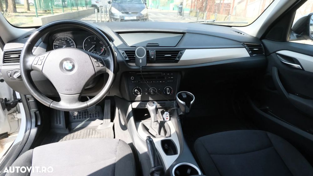 BMW X1 xDrive18d - 13