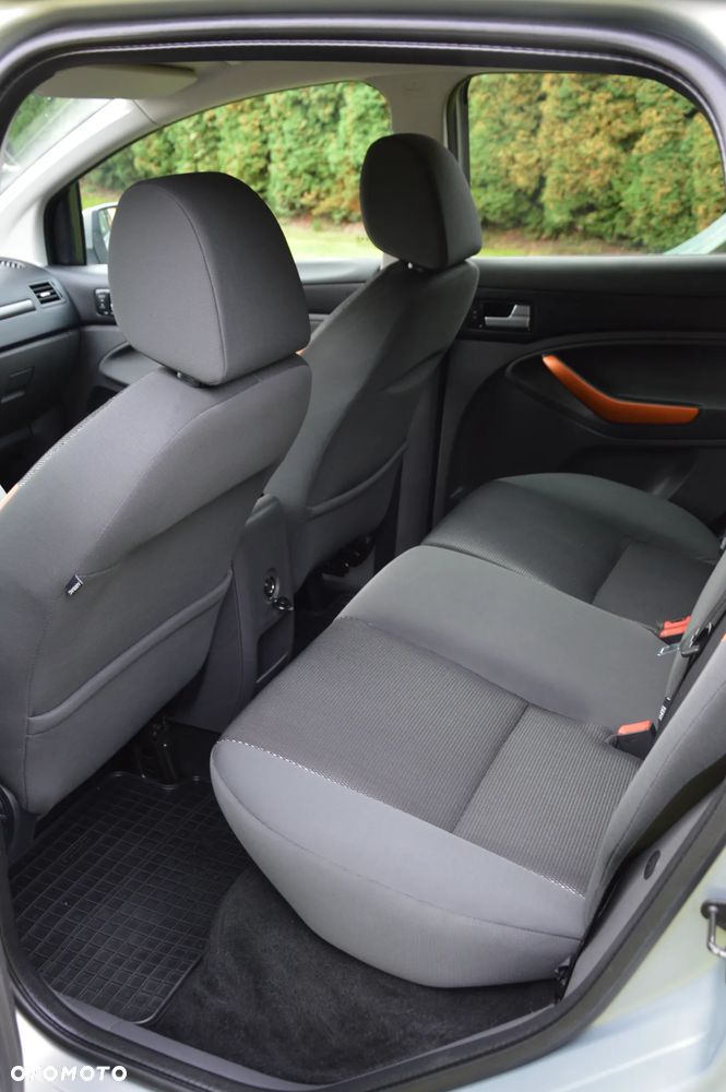 Ford Kuga 2.0 TDCi 4x4 Titanium - 30