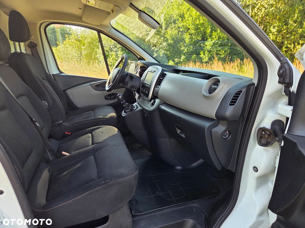 Renault Trafic long długi - 22