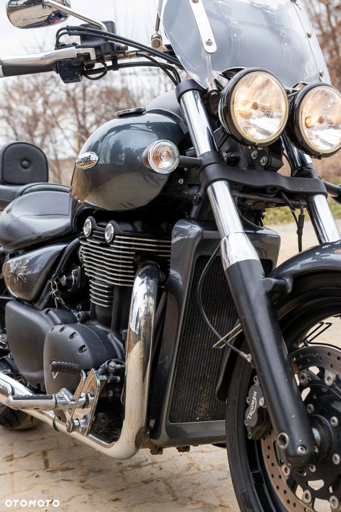 Triumph Thunderbird - 11