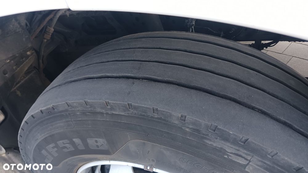 Mercedes-Benz 1845 - 9