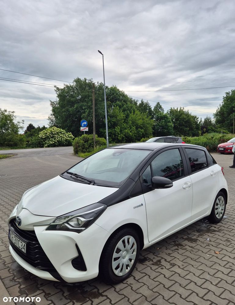 Toyota Yaris Hybrid 100 Active EU6 - 1