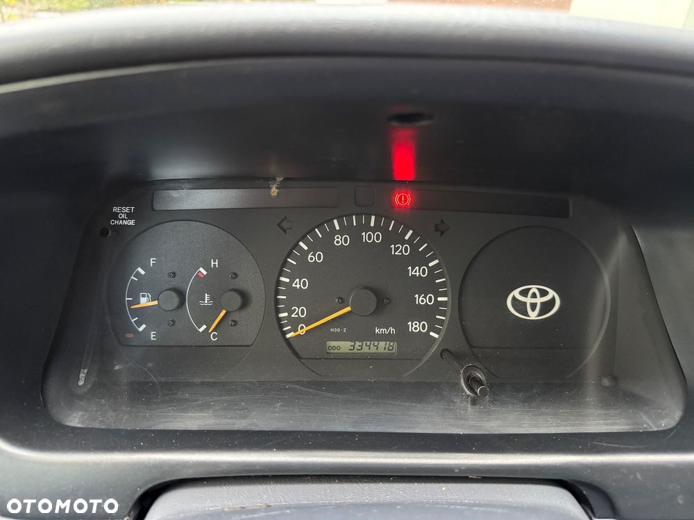 Toyota Hiace Standard - 19