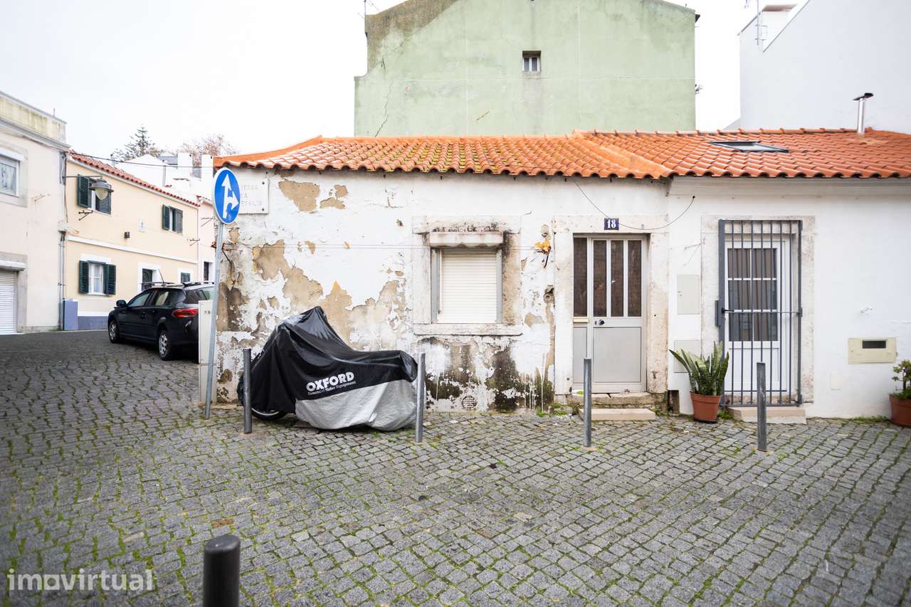 Moradia em ruína com enorme potencial no coração da Ajuda - Grande imagem: 2/6
