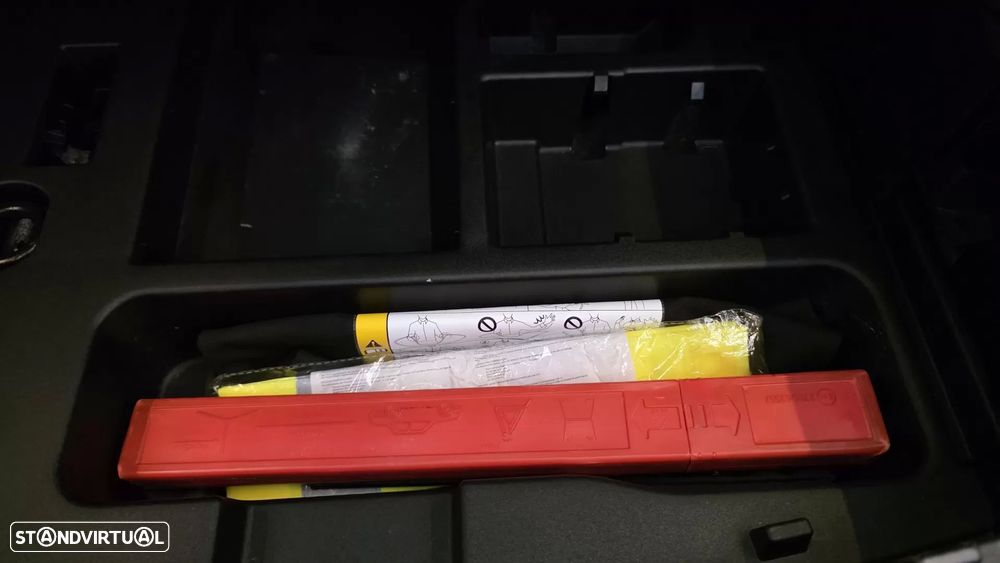 Lexus UX 250h Executive - 25