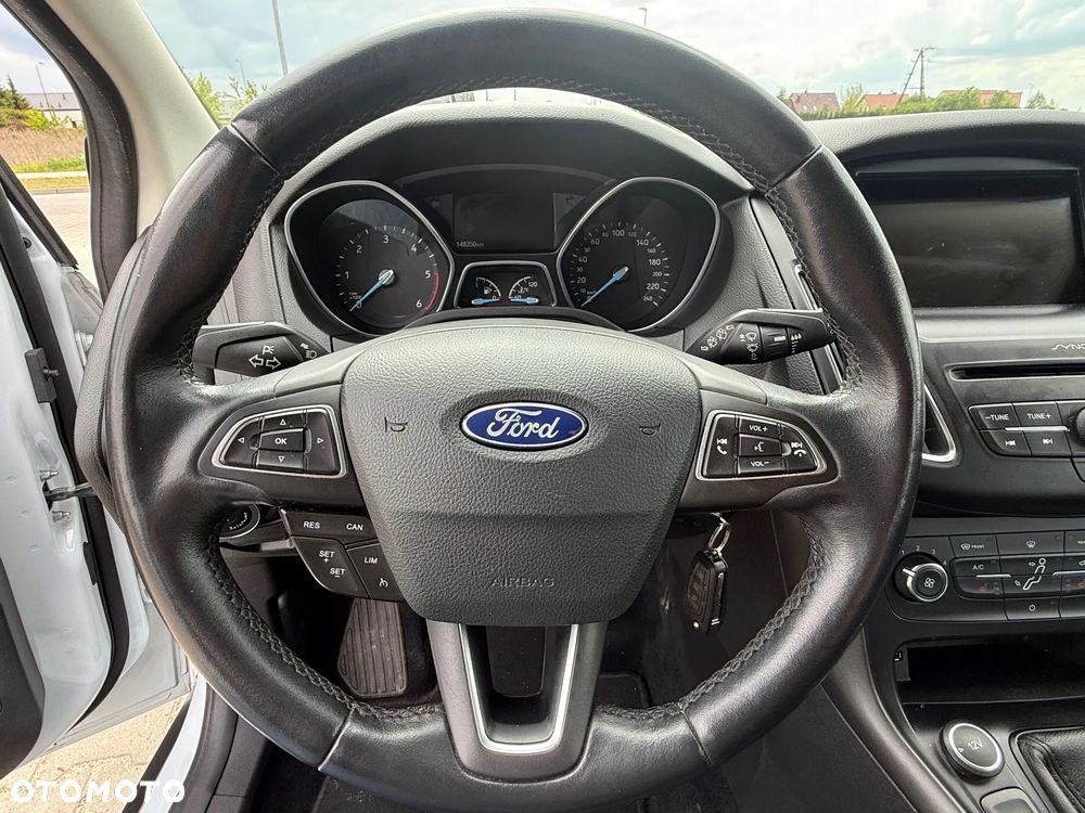 Ford Focus 1.5 TDCi DPF Start-Stopp-System Ambiente - 16