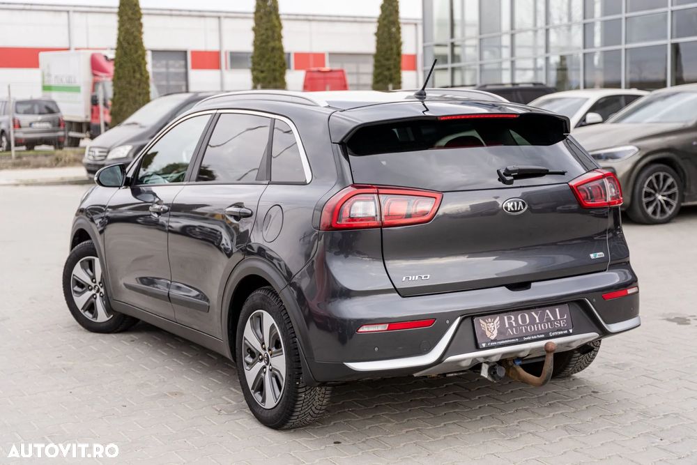 Kia Niro 1.6 GDI 2WD Aut. Spirit - 3