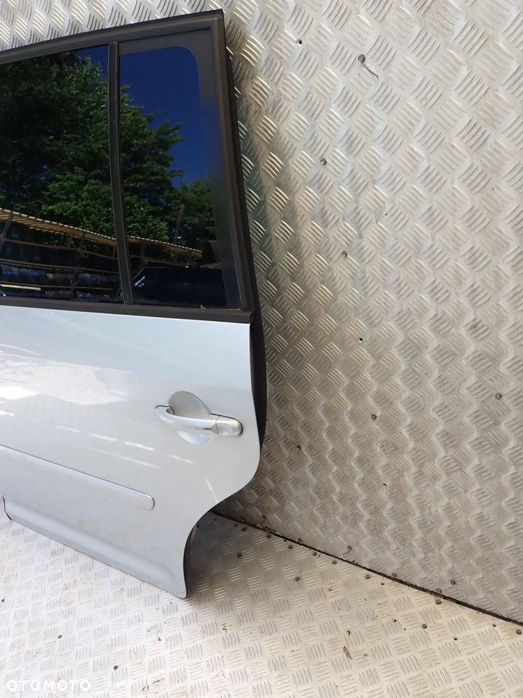 DRZWI PRAWY  PRZÓD VW TOURAN KOD LAKIERU LA7W 450 ZŁ - 14