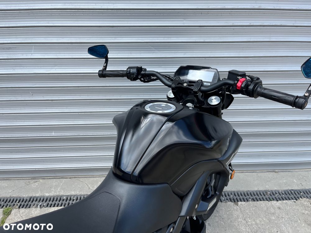 Yamaha MT - 17