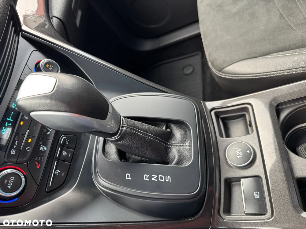 Ford Kuga 2.0 TDCi 4x4 ST-Line - 23