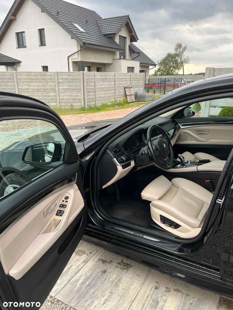 BMW Seria 5 530d xDrive Sport-Aut Luxury Line - 18