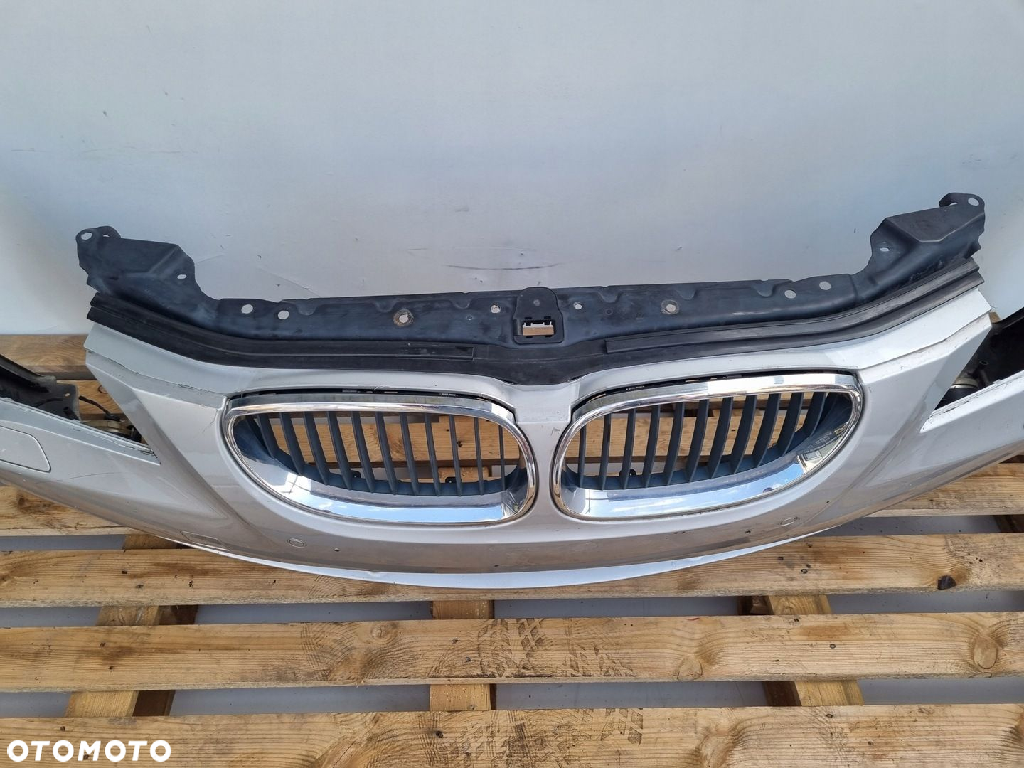BMW E60 03-07r KOMPLETNY PRZEDNI ZDERZAK przód SREBRNY SPRYSKI PDC 354 - 9