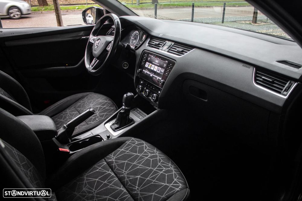 Skoda Octavia Break 1.6 TDI DSG Style - 28