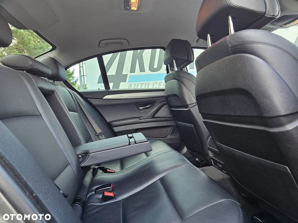 BMW Seria 5 520d - 14