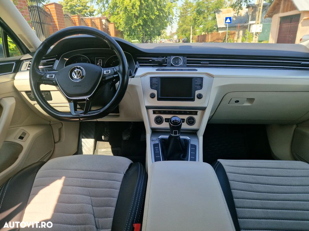 Volkswagen Passat 2.0 TDI Comfortline - 7