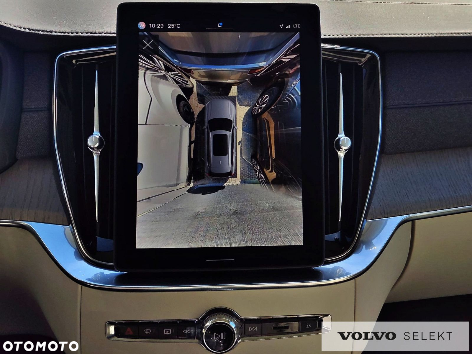 Volvo XC 90 - 23