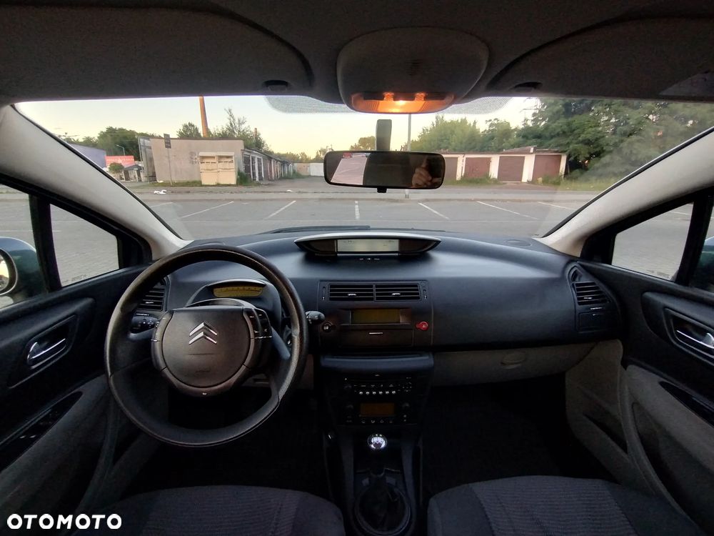 Citroën C4 1.4 16V Impress - 10