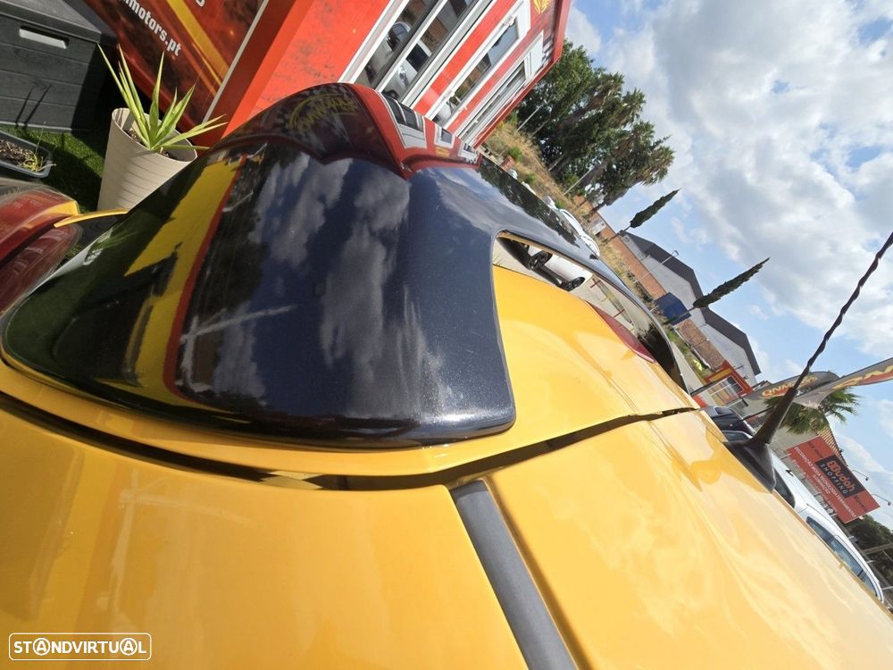 Nissan Juke 1.6 DIG-T Tekna Premium Ext.1 Yellow S. - 36