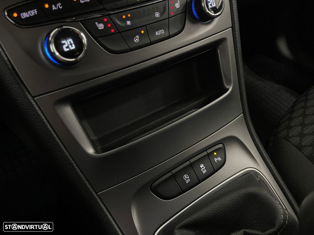 Opel Astra 1.2 Turbo Business Edition - 41