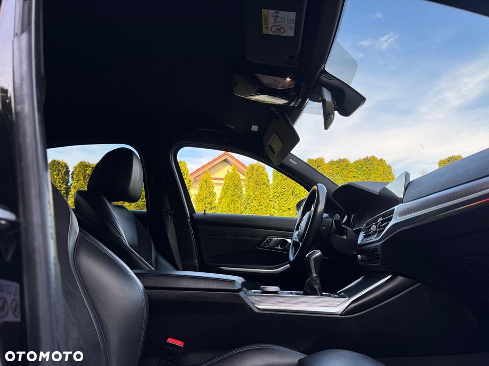 BMW Seria 3 318d Edition M Sport Shadow - 35