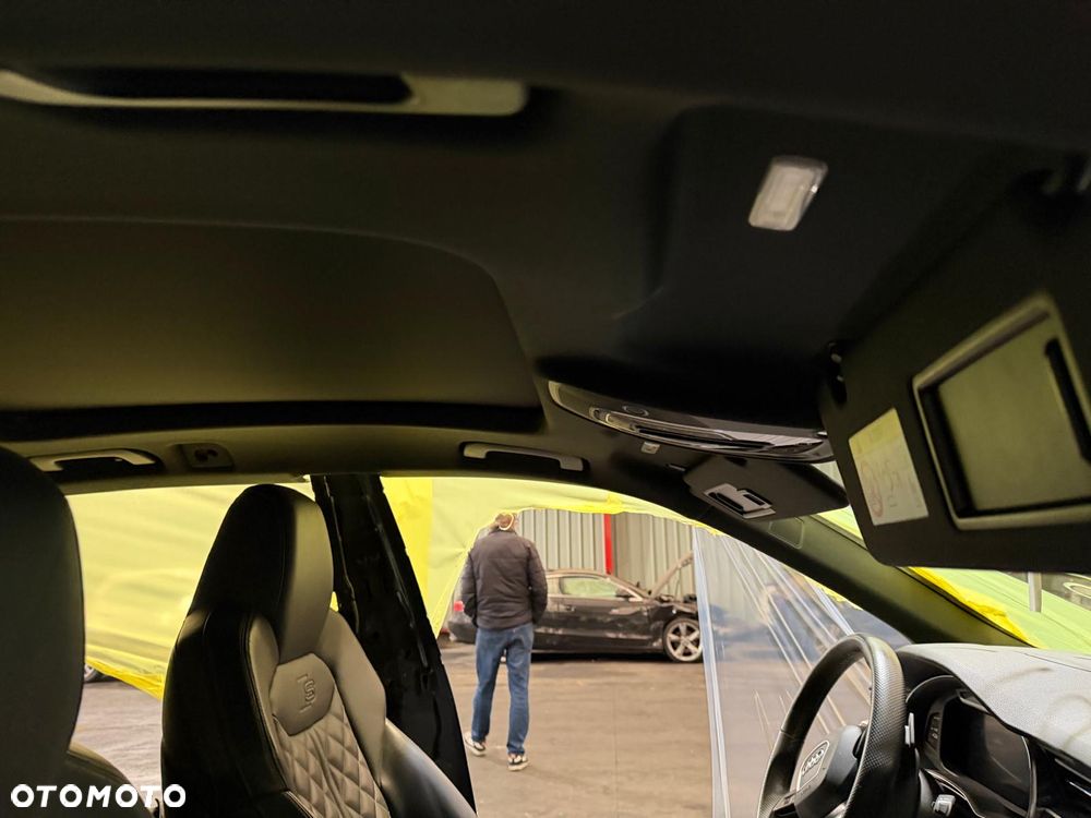 Audi Q8 60 TFSIe quattro tiptronic - 15