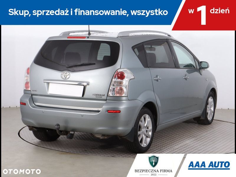 Toyota Corolla Verso - 6