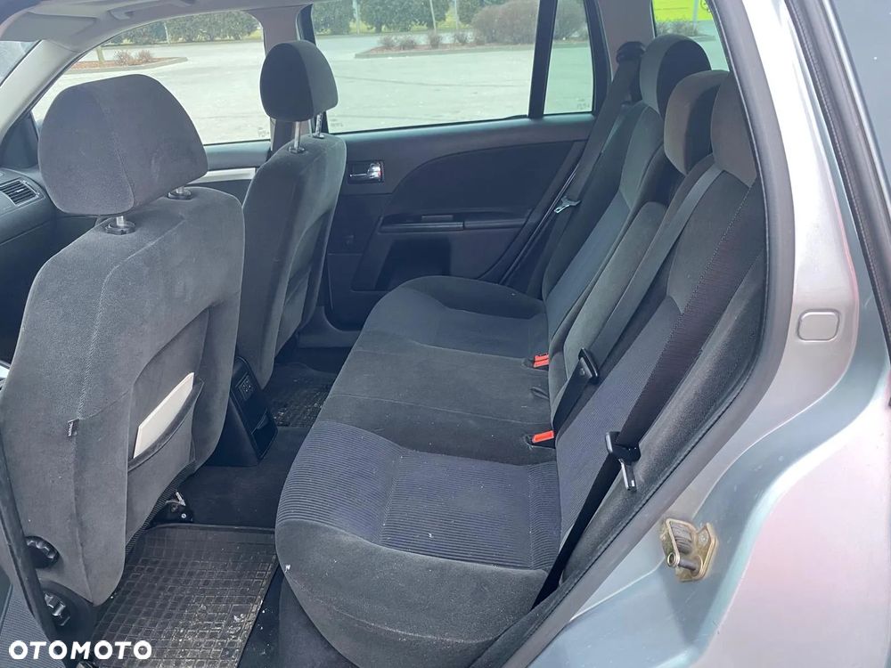 Ford Mondeo 2.5 Turnier V6 Ghia - 6