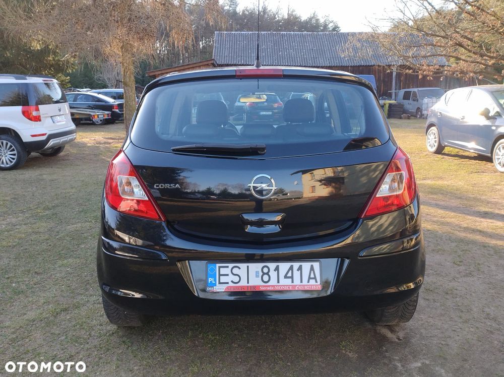 Opel Corsa 1.4 16V Cosmo - 12