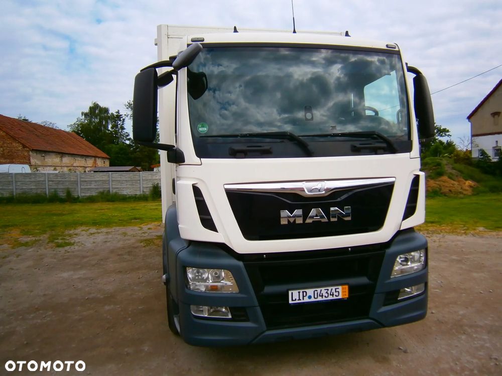 MAN TGS 26 440 CHŁODNIA DŁ 8,20 - 4