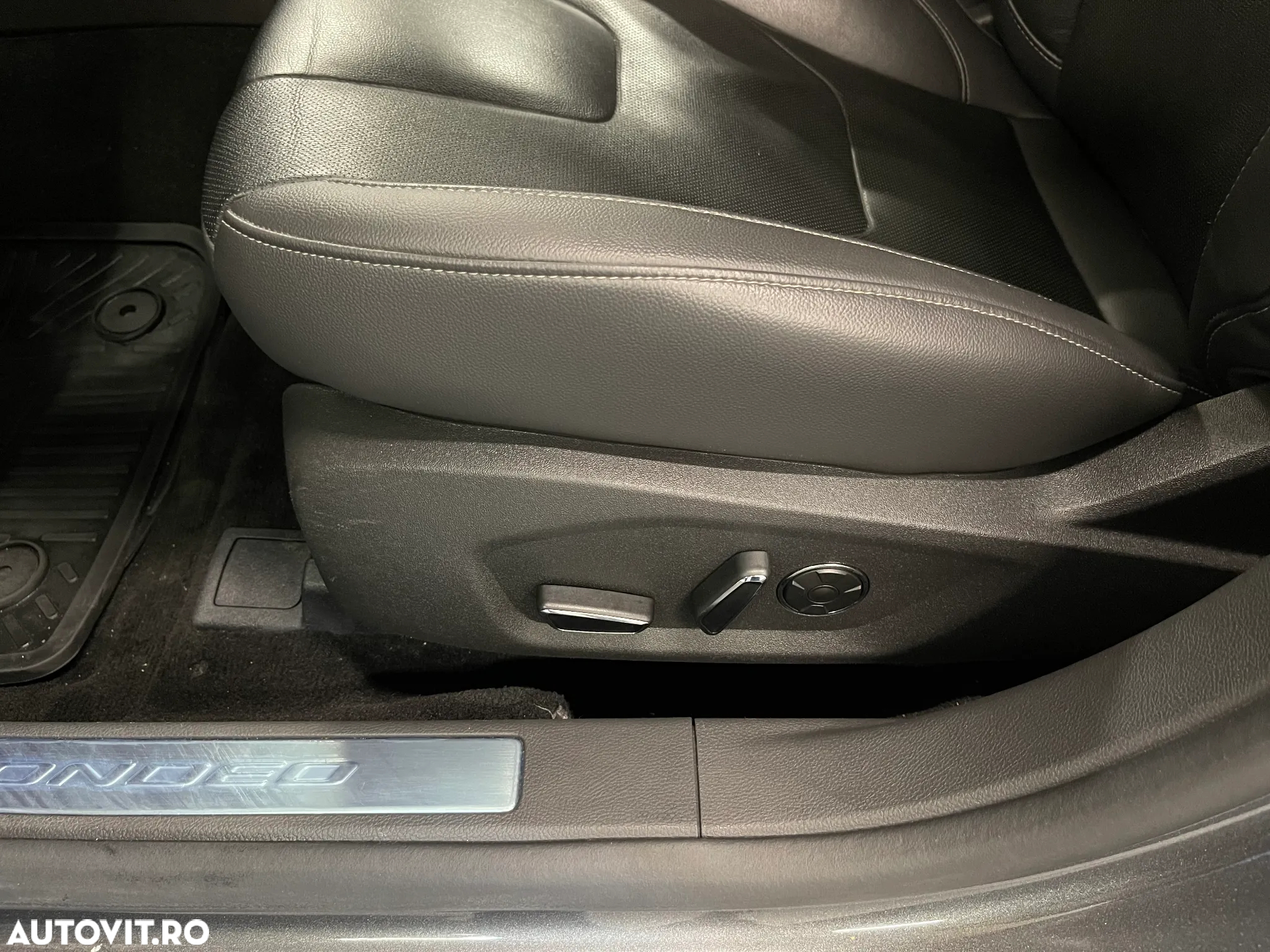 Ford Mondeo 2.0 TDCi Titanium - 25