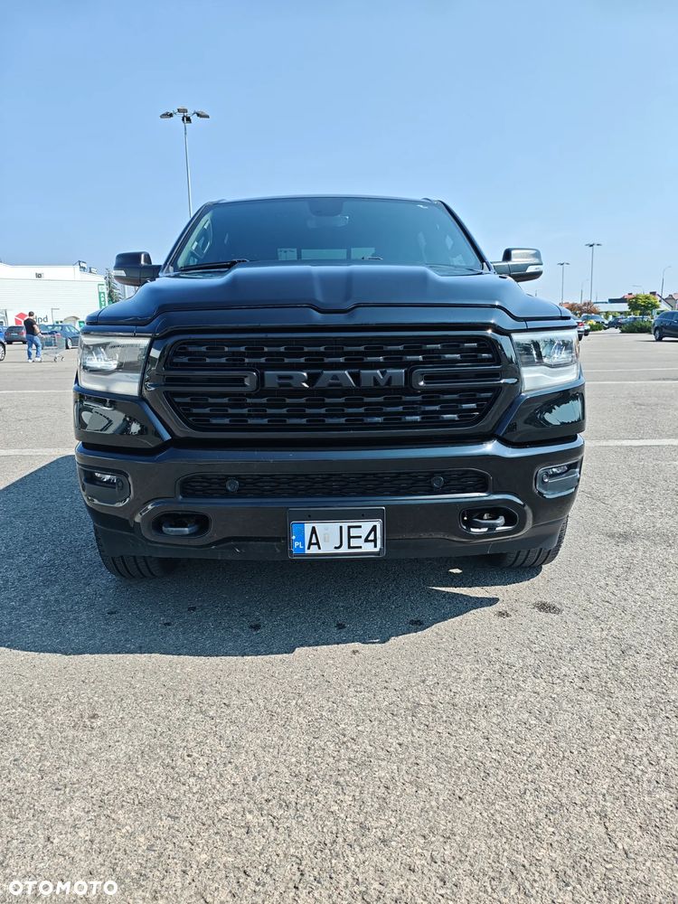 RAM 1500 5.7 Crew Cab Shortbed Bighorn Black - 2