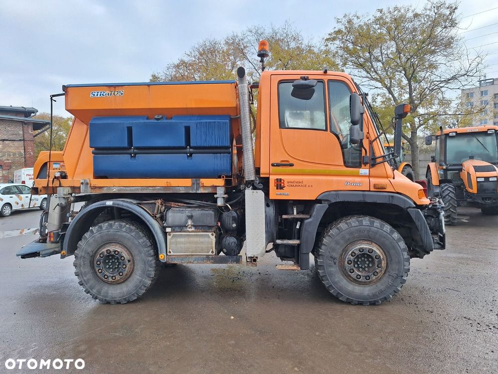 Versalift Unimog U400 4X4+ Stratos B30 24 Valn + Shmidt Kl V32 - 4