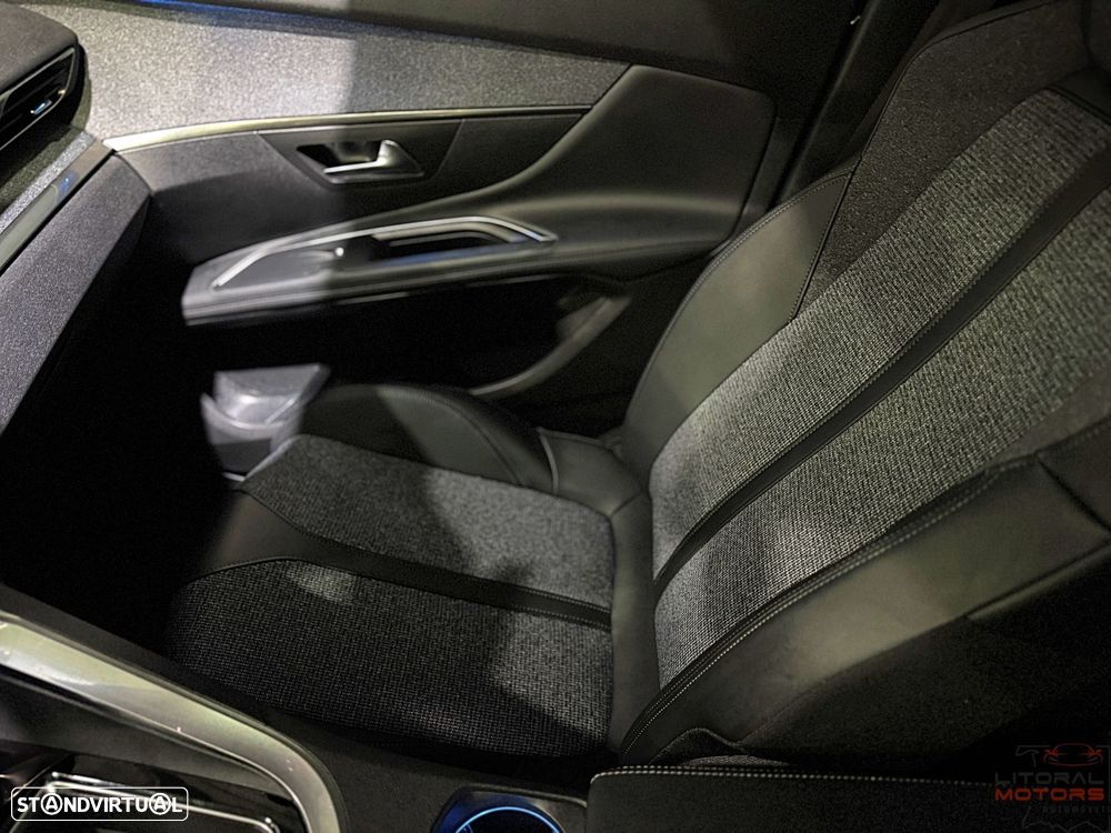 Peugeot 5008 1.2 PureTech Allure Pack EAT8 - 21