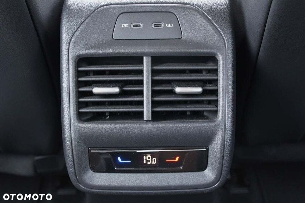 Volkswagen Passat - 23