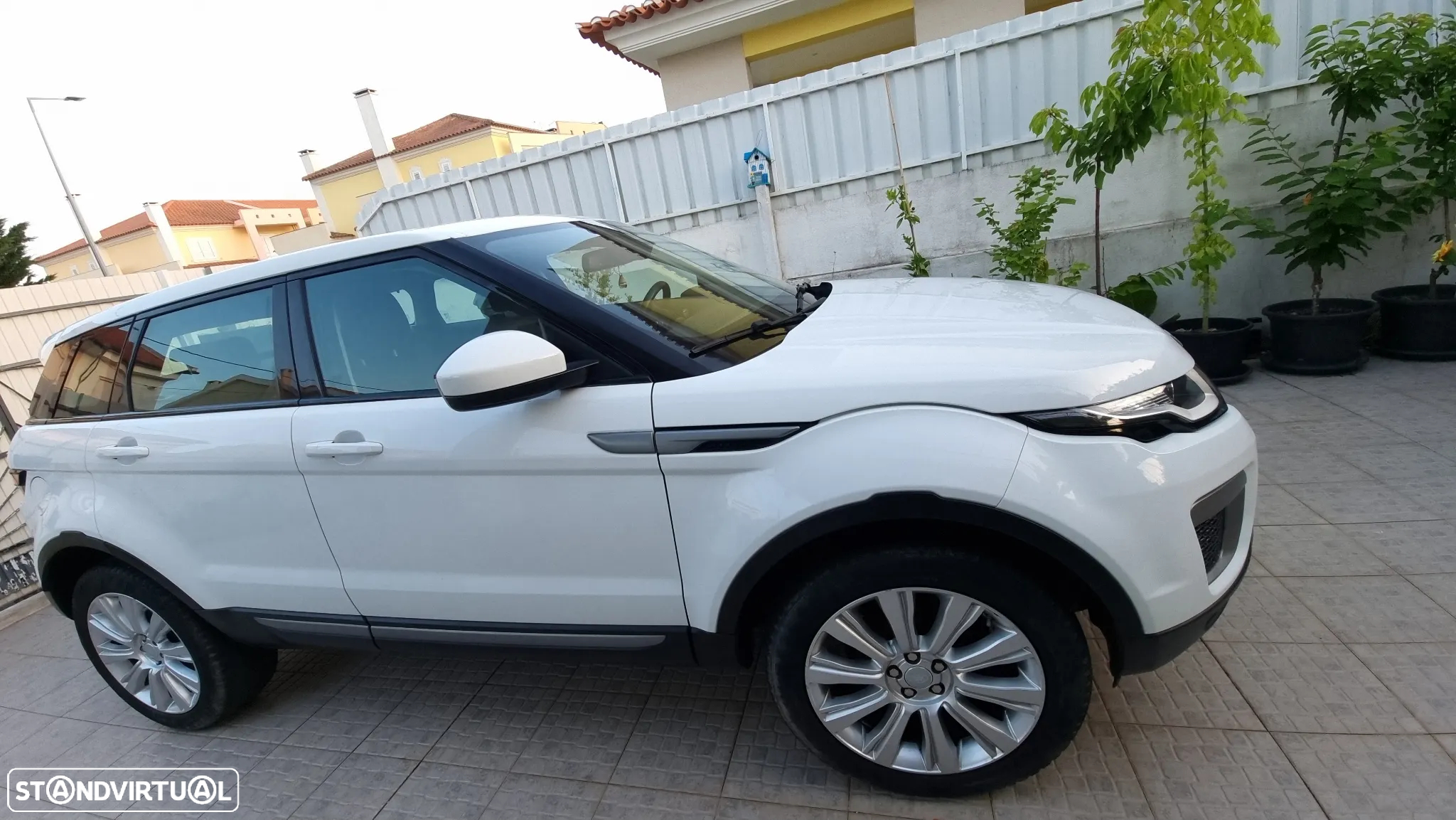 Land Rover Range Rover Evoque 2.0 TD4 Pure - 10