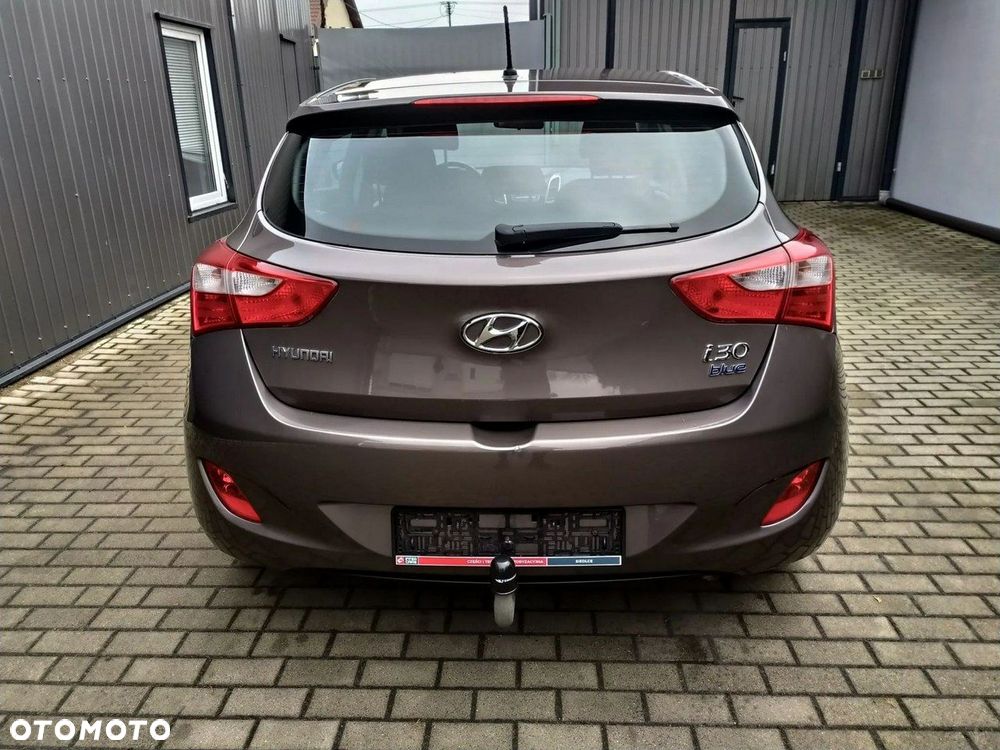 Hyundai i30 1.6 GDI BlueDrive Classic + - 6