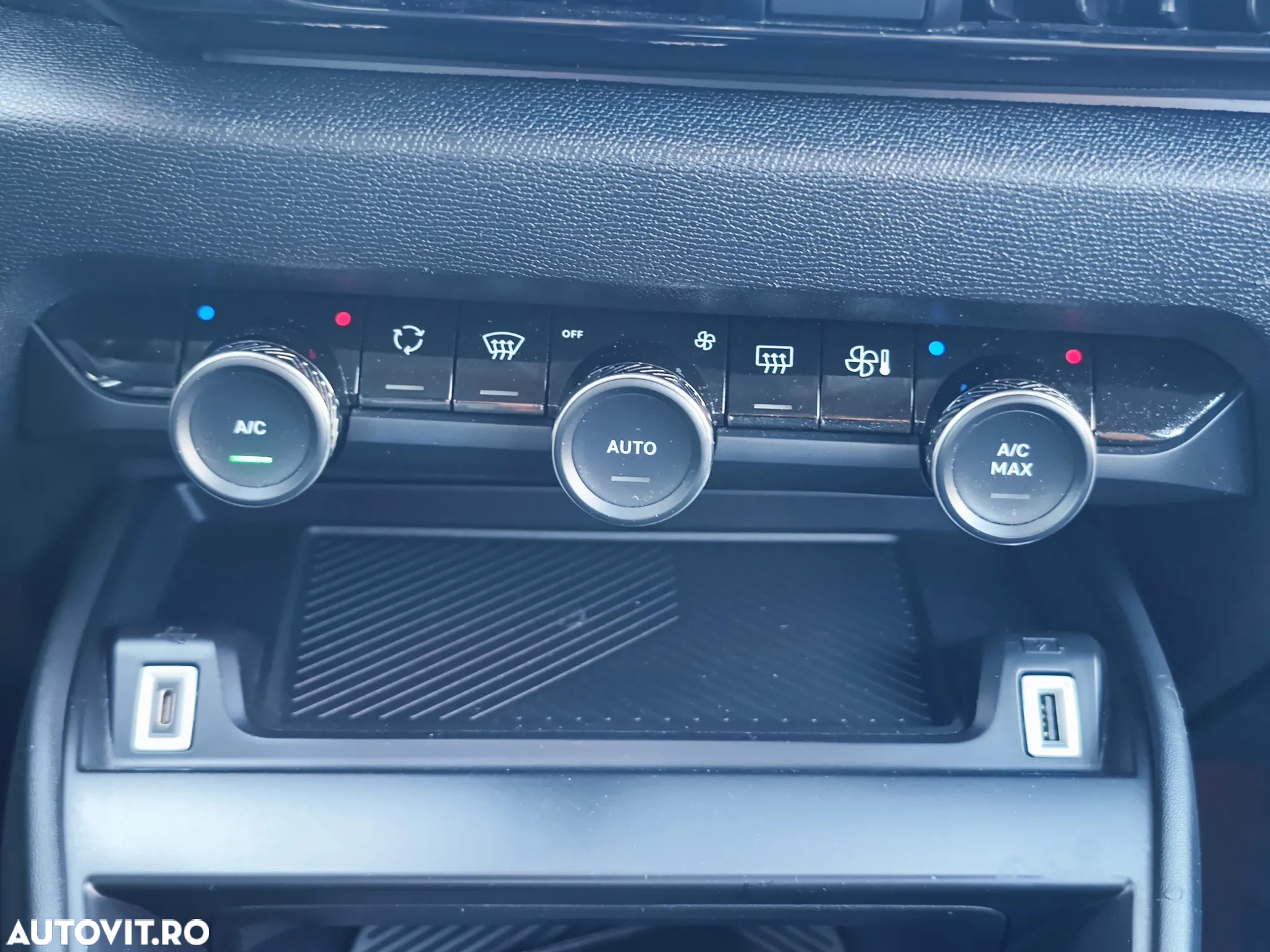 Citroën C4 BlueHDi 130 Stop&Start EAT8 FEEL PACK - 19