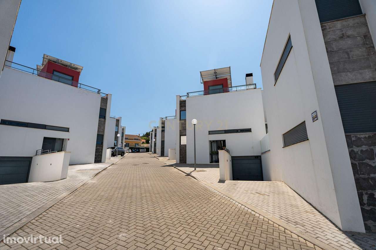 ** Moderna Moradia T4 c/ piscina e rooftop no condomínio privado "Vill - Grande imagem: 5/60